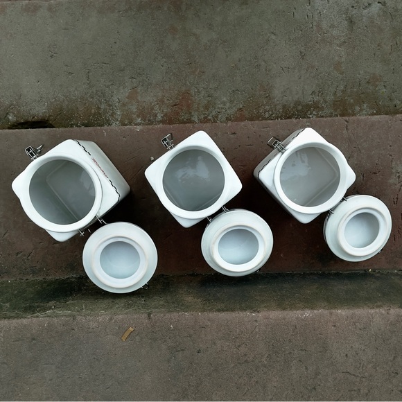 Set of 3 Vintage Coca Cola Kitchen Canisters. Made by Gibson in 2002. - Picture 5 of 7